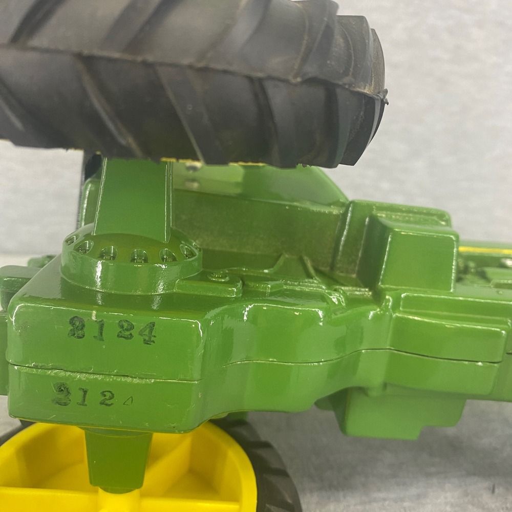 Vintage Ertl Diecast 1:16 Scale John Deere Row Crop Farm Tractor w/ Cab No Box - Picture 6 of 8